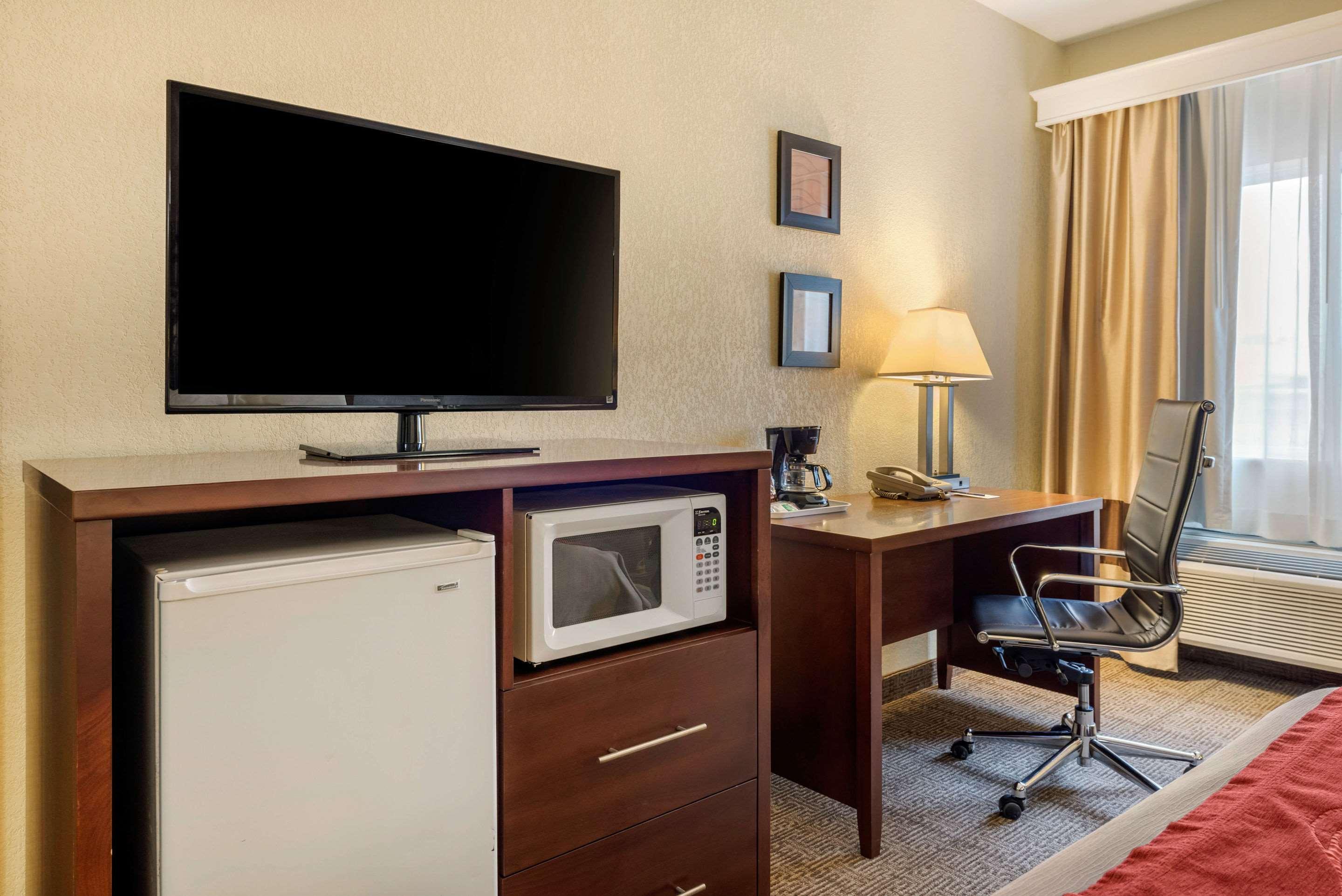 Comfort Inn Warren I-69 Екстер'єр фото