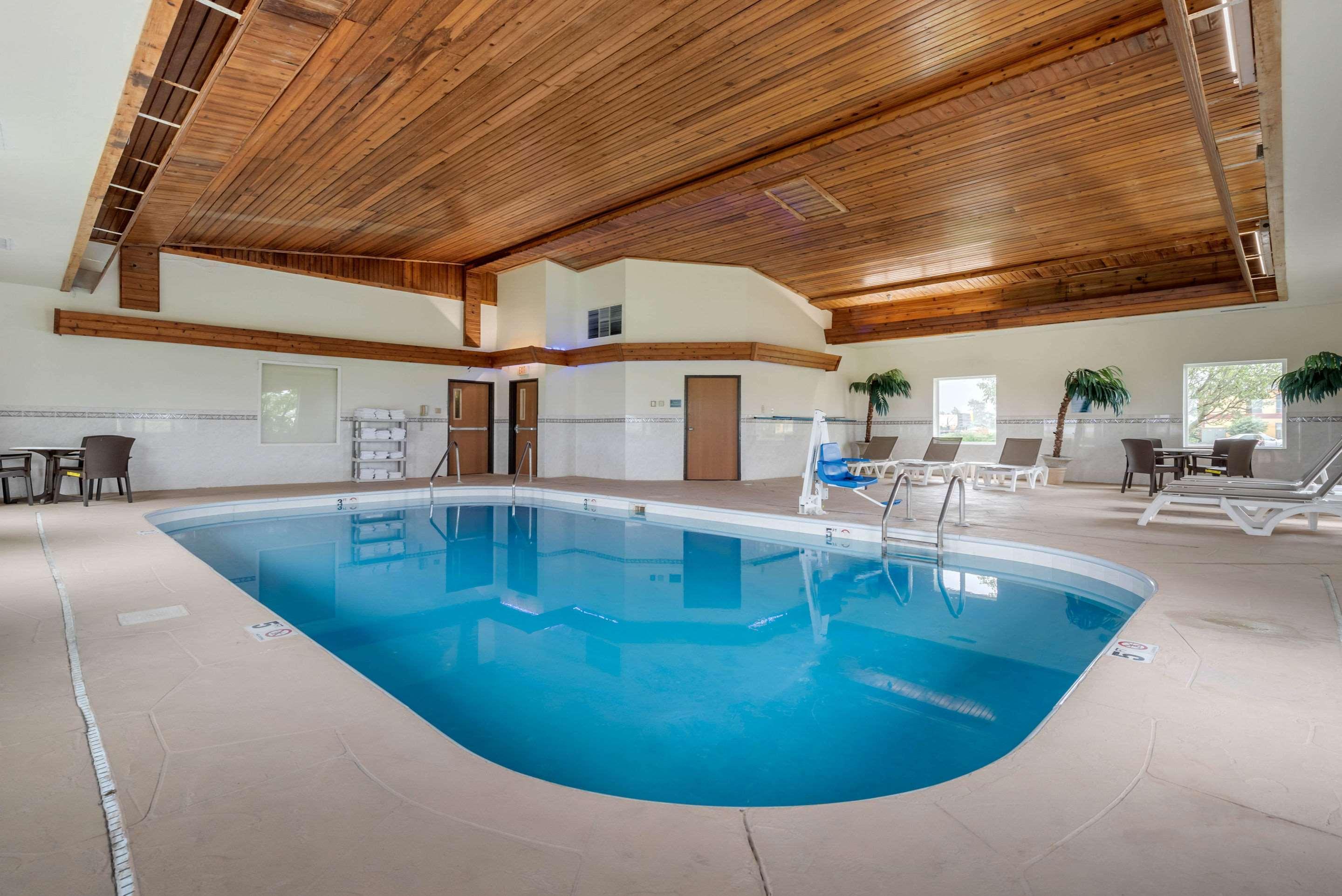 Comfort Inn Warren I-69 Екстер'єр фото